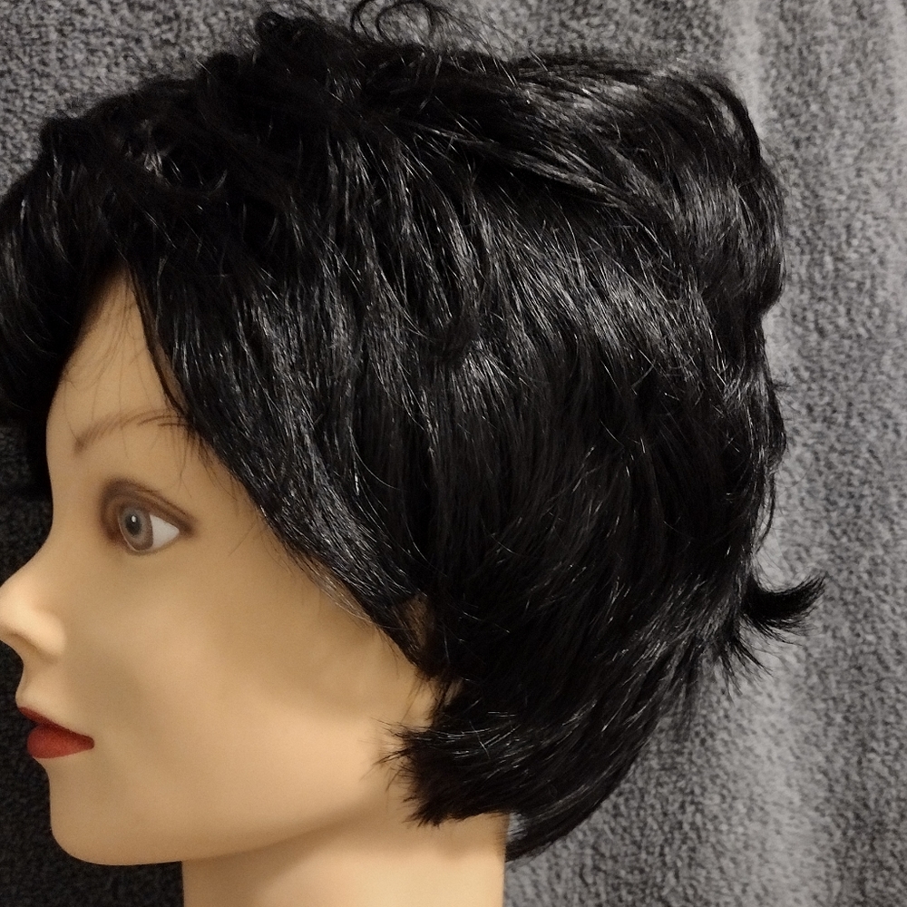 New short hair wig.